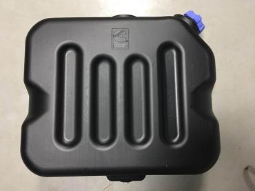 Truck spare parts 5303018 urea tank 35L 17L